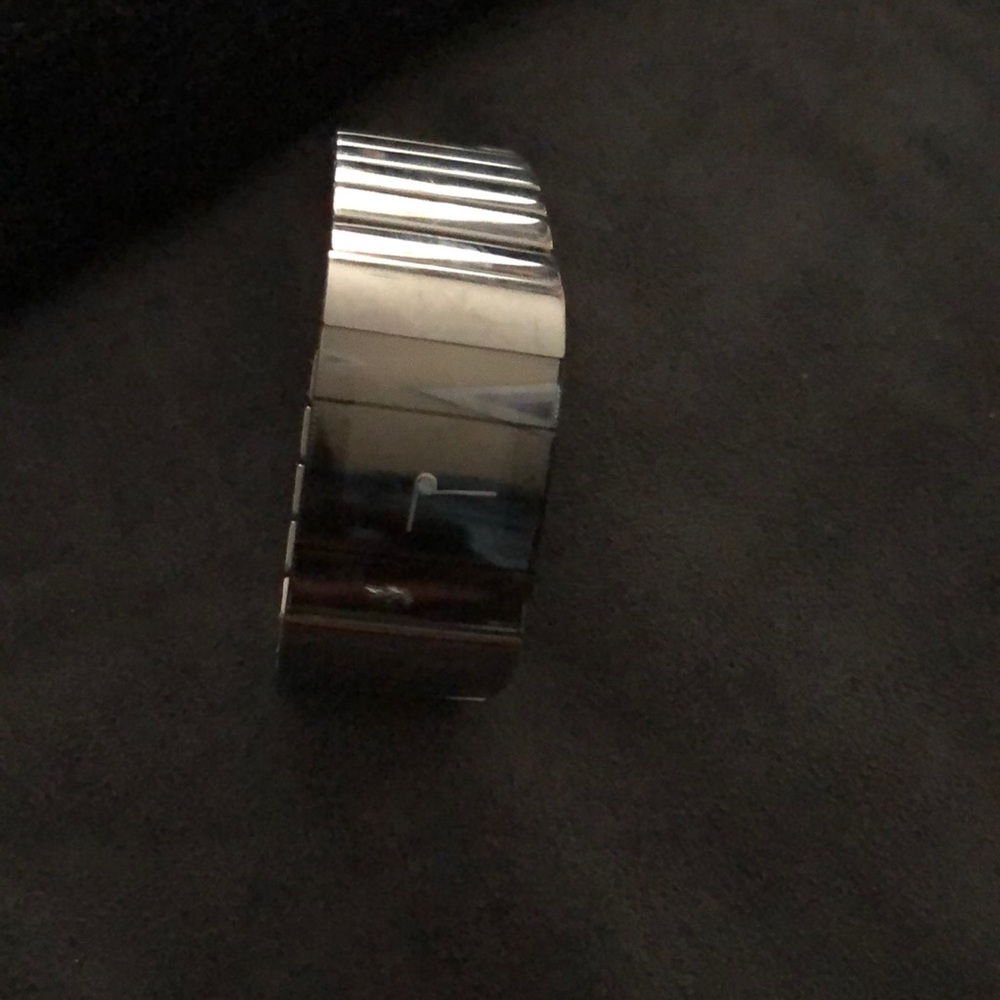 Watch - Picture 3 of 6